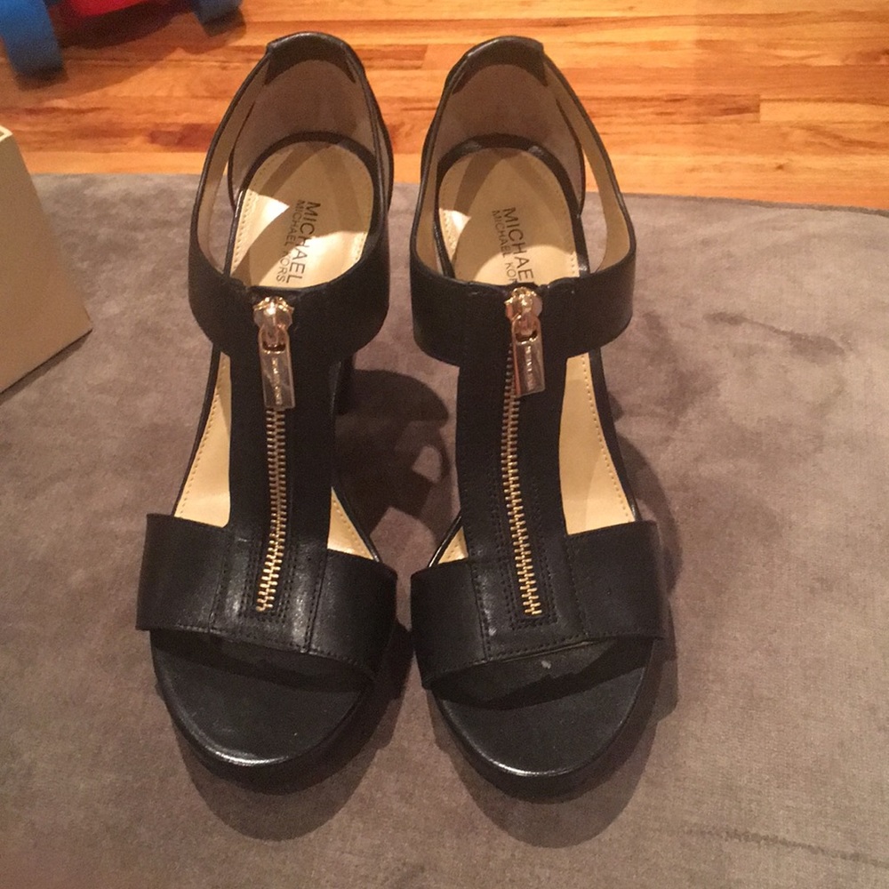 Mk shoes